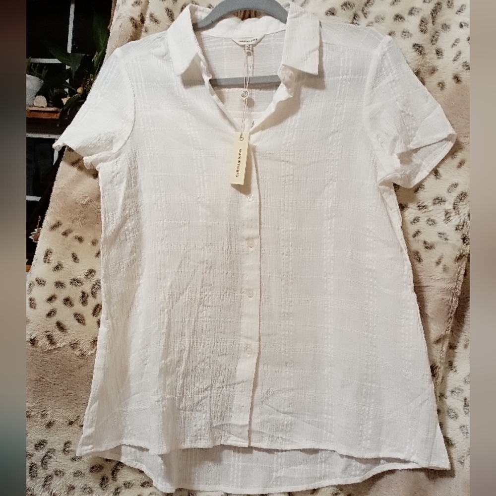 Button up white shirt